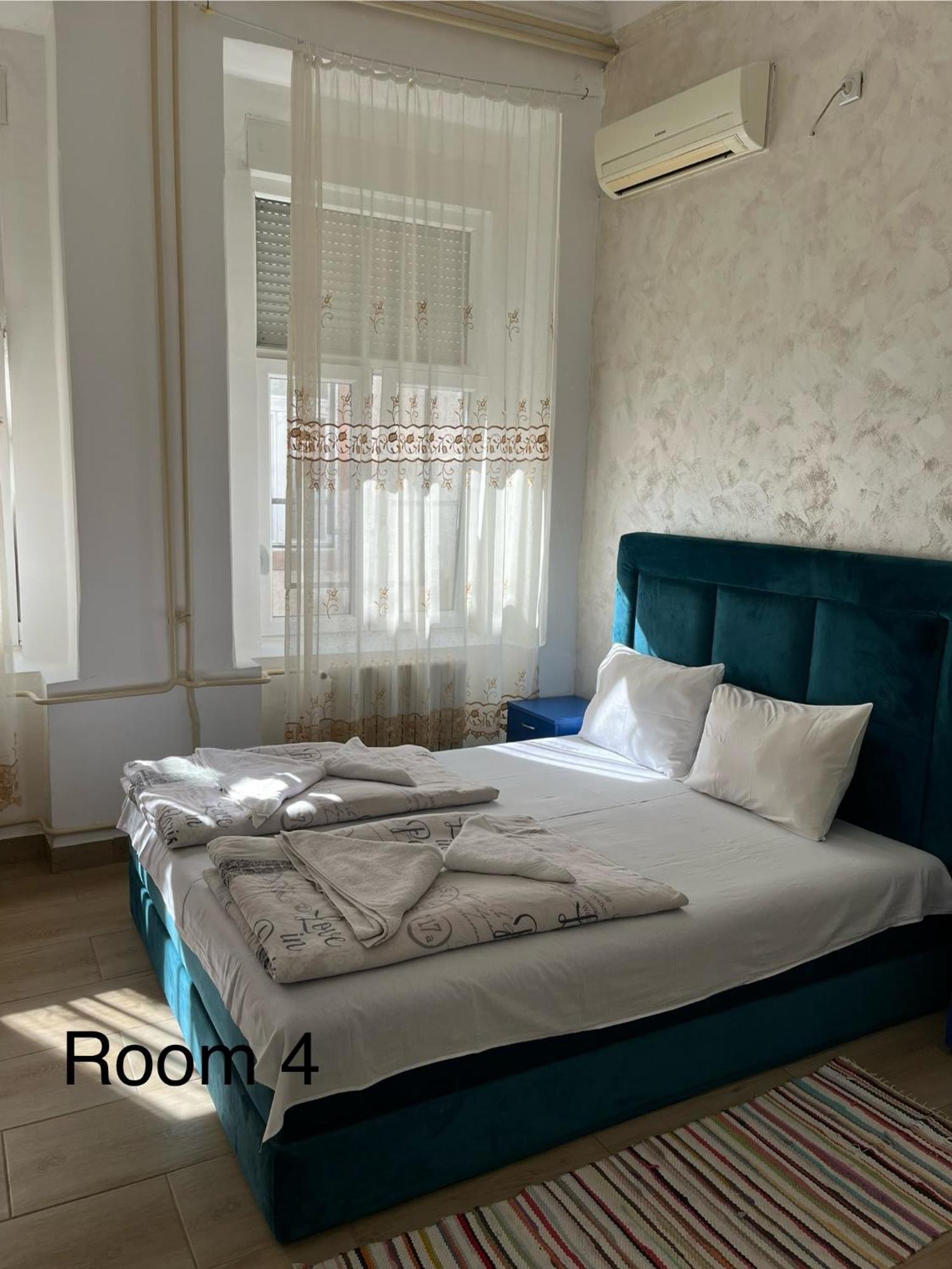 Sobe Sa Sopstvenim Kupatilom Private Rooms Bathroom In Center نوفي ساد المظهر الخارجي الصورة