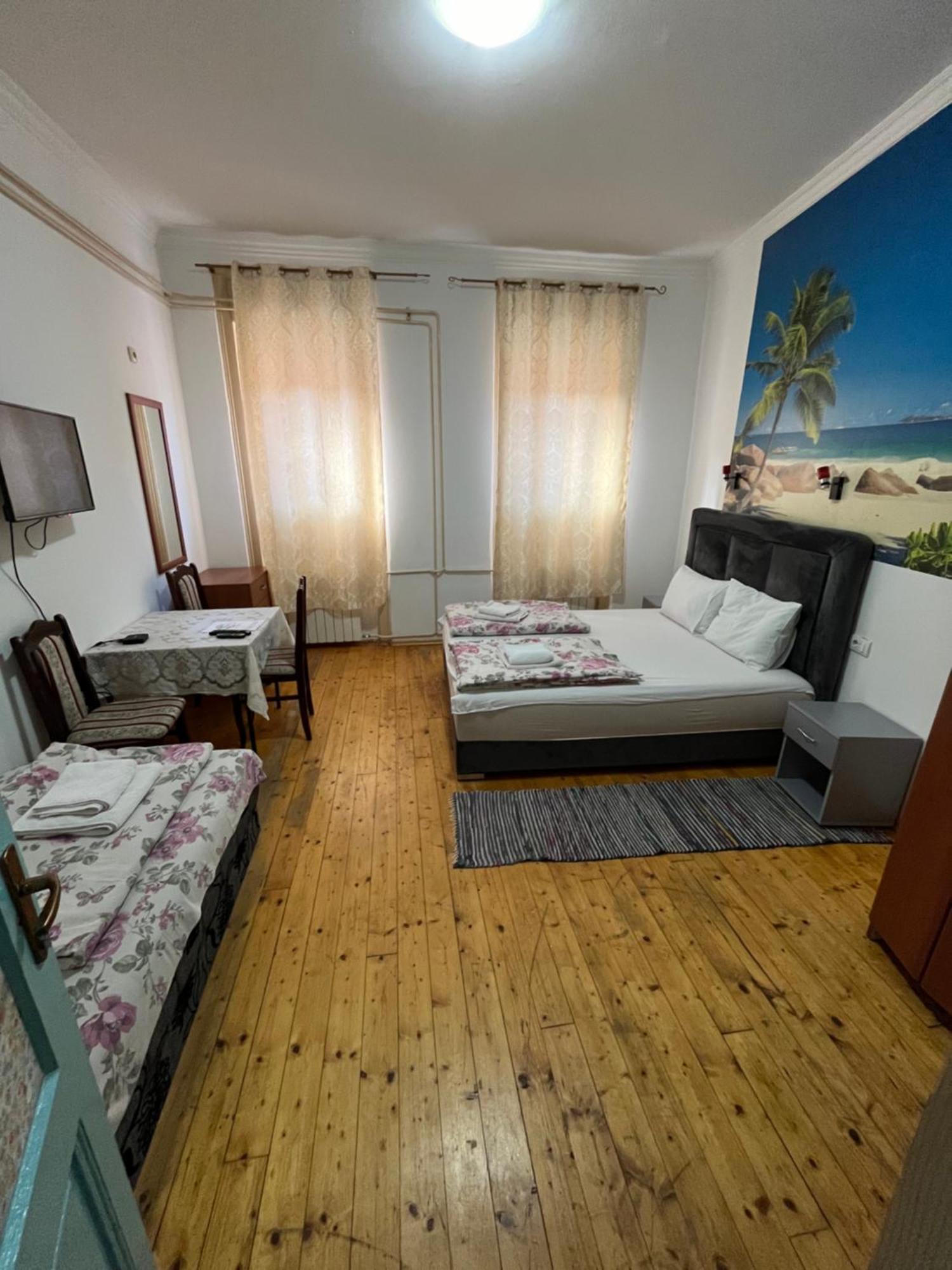 Sobe Sa Sopstvenim Kupatilom Private Rooms Bathroom In Center نوفي ساد المظهر الخارجي الصورة