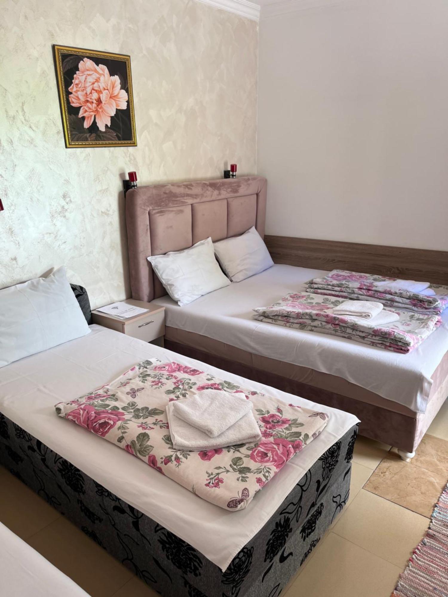 Sobe Sa Sopstvenim Kupatilom Private Rooms Bathroom In Center نوفي ساد المظهر الخارجي الصورة