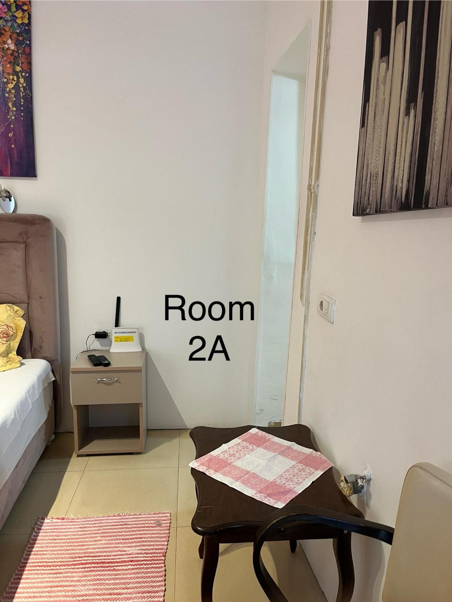 Sobe Sa Sopstvenim Kupatilom Private Rooms Bathroom In Center نوفي ساد المظهر الخارجي الصورة
