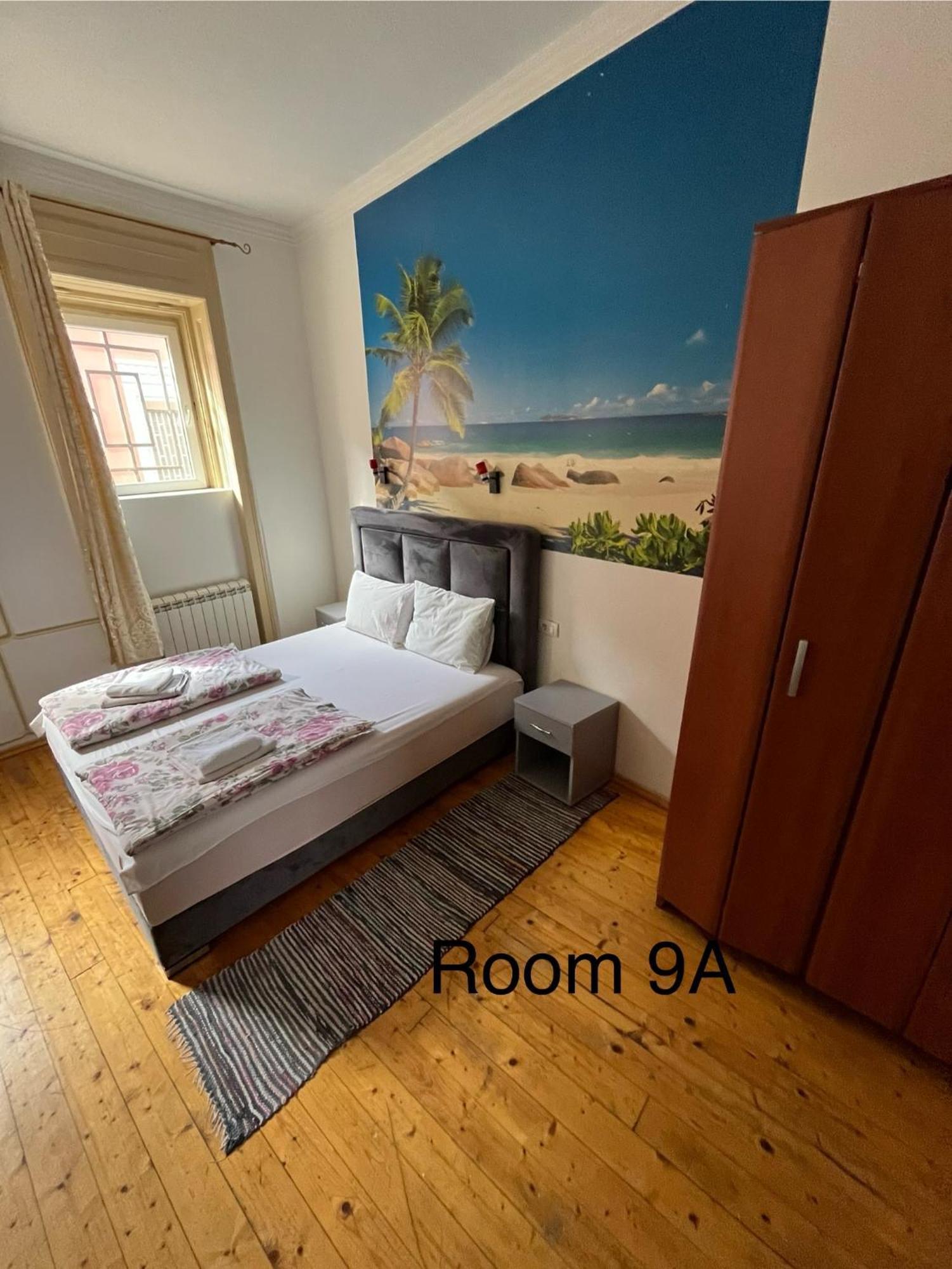 Sobe Sa Sopstvenim Kupatilom Private Rooms Bathroom In Center نوفي ساد المظهر الخارجي الصورة
